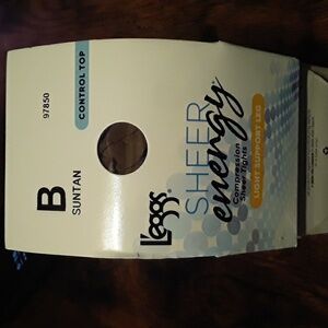 NWT Leggs Sheer Energy Compression Sheer Tight Light Support Leg Size B Suntan